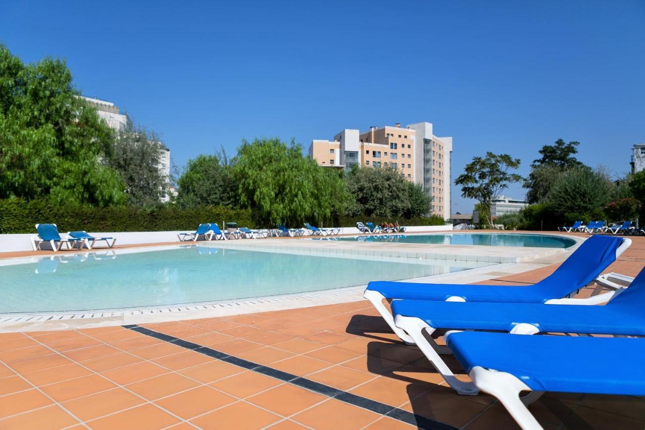Relax Pool - Free Parking Garage Apartment *